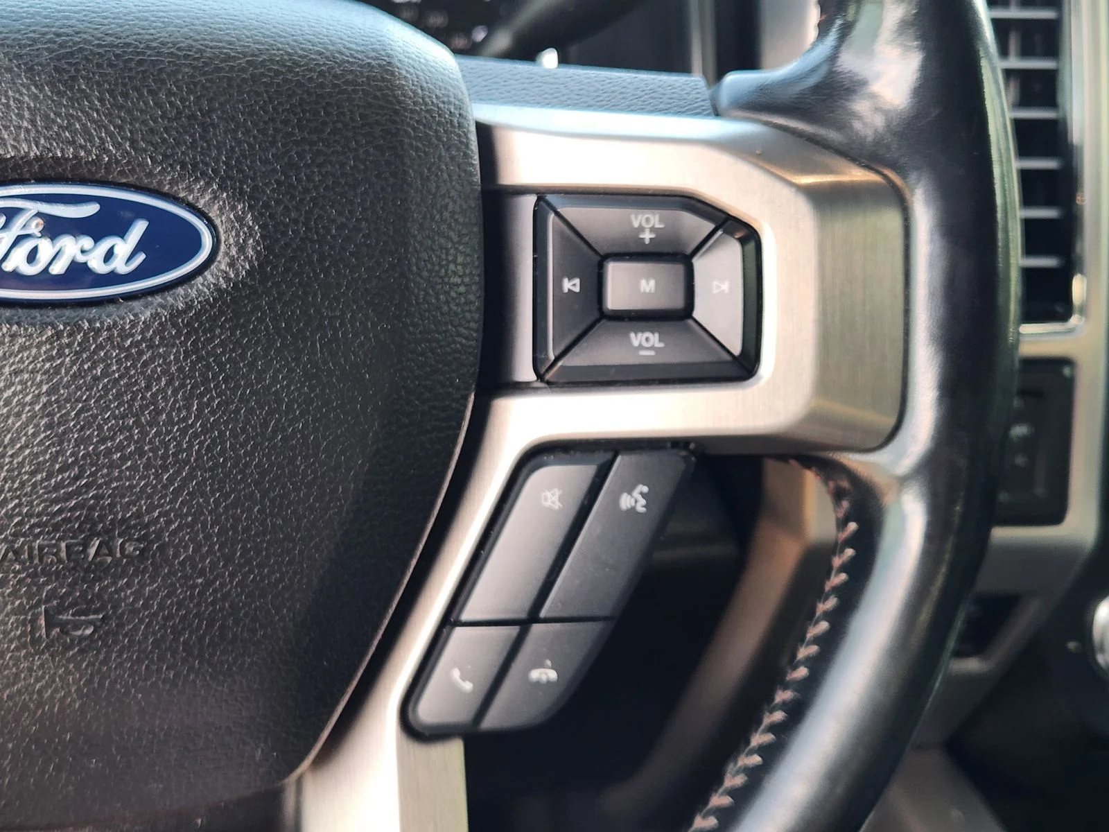 Used 2019 Gray Ford Platinum image 28