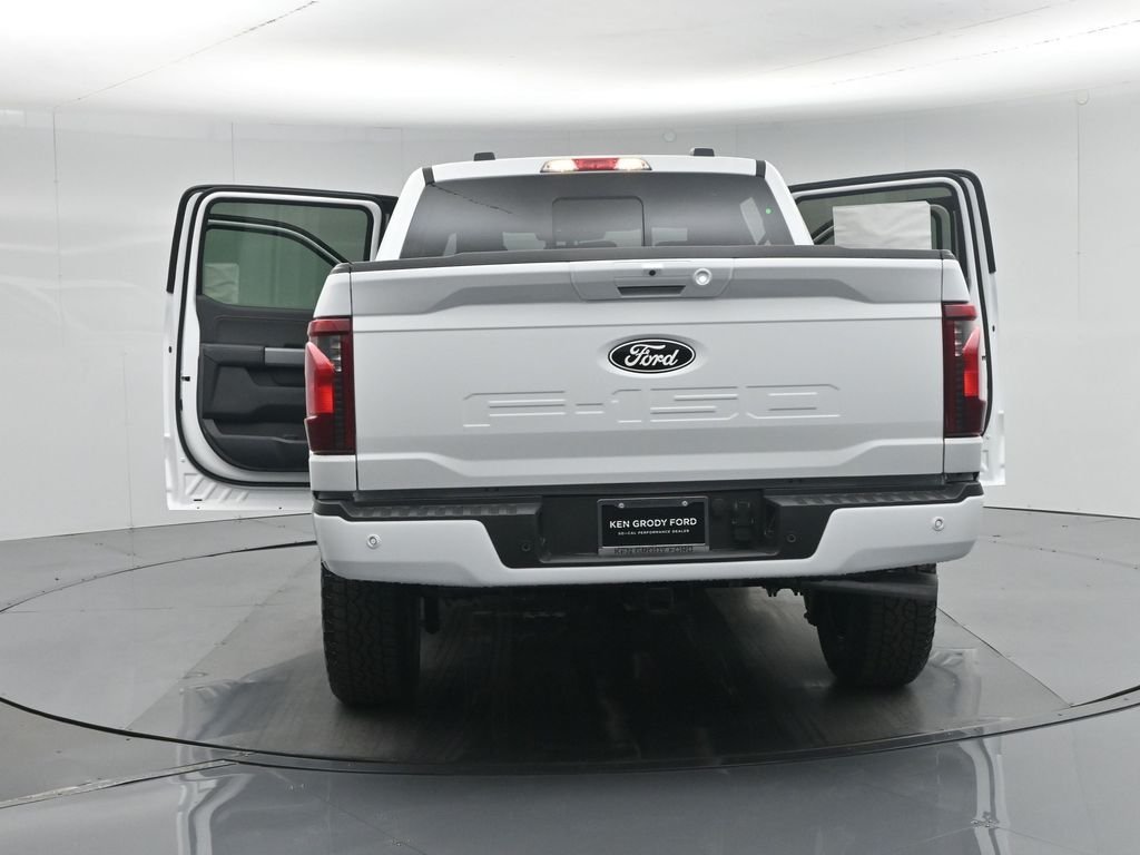 New 2026 Oxford White Ford XLT image 38