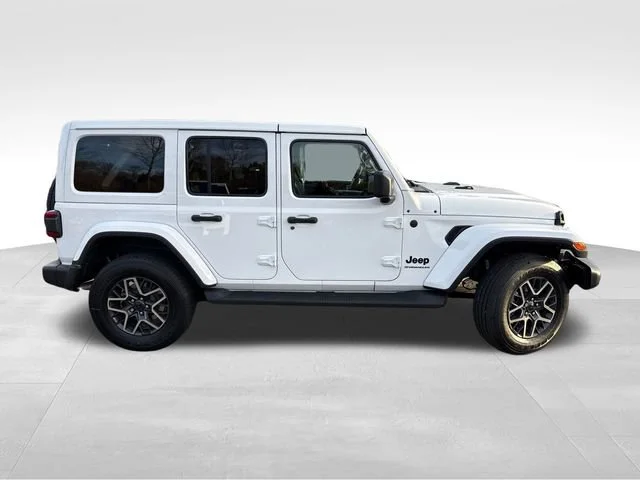 New 2026 Bright White Clear-Coat Exterior Paint Jeep Sahara image 8