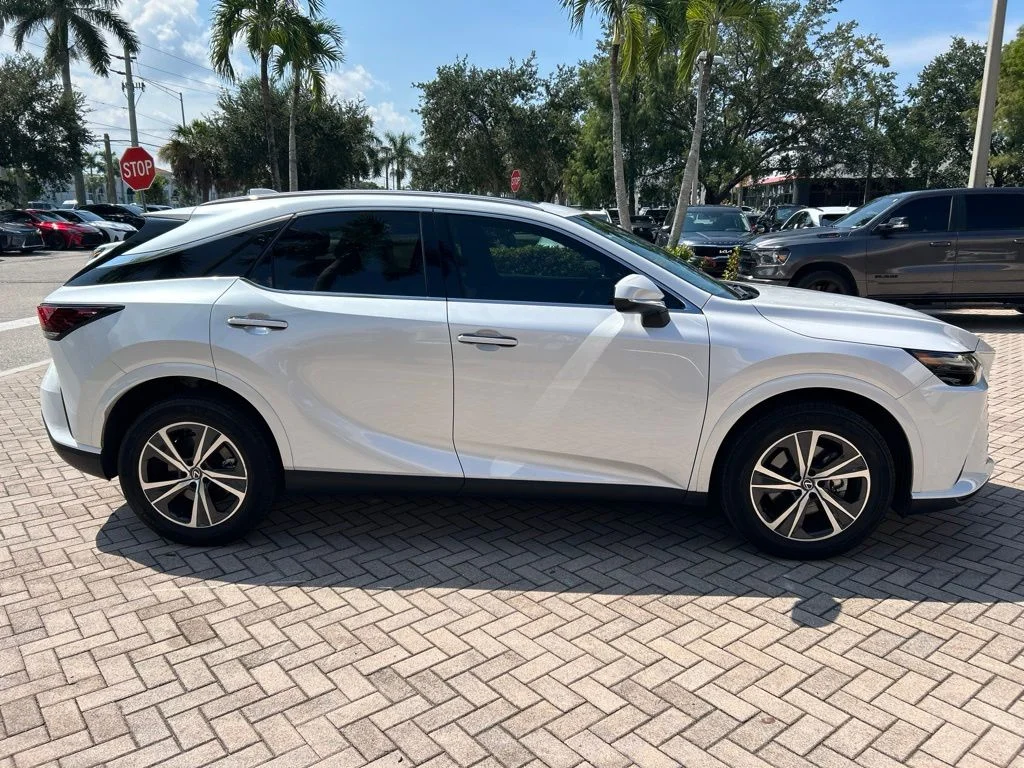 Certified Used 2024 White Lexus 350h Premium image 2