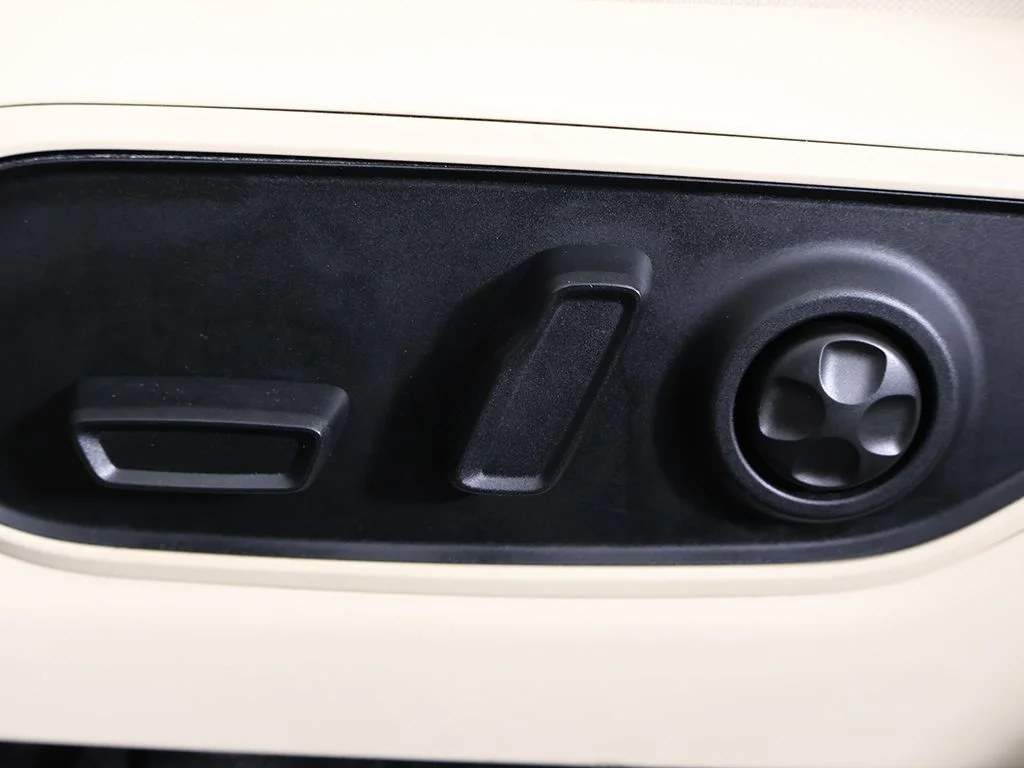 Used 2022 Gray Jeep Limited image 38