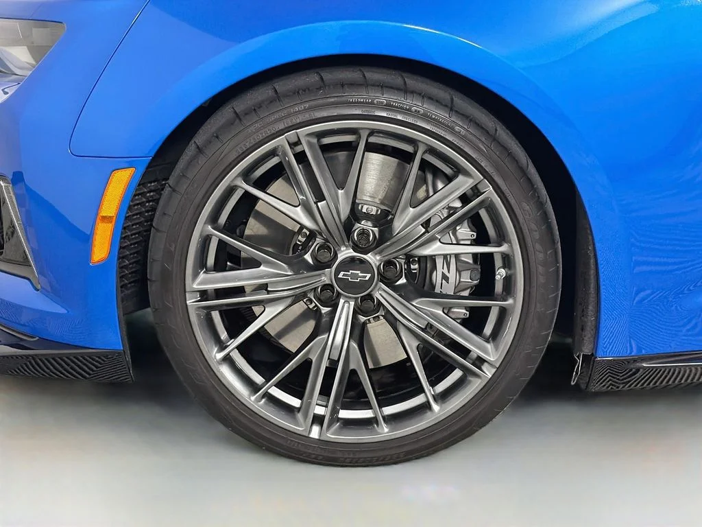 Used 2024 Blue Chevrolet ZL1 image 31