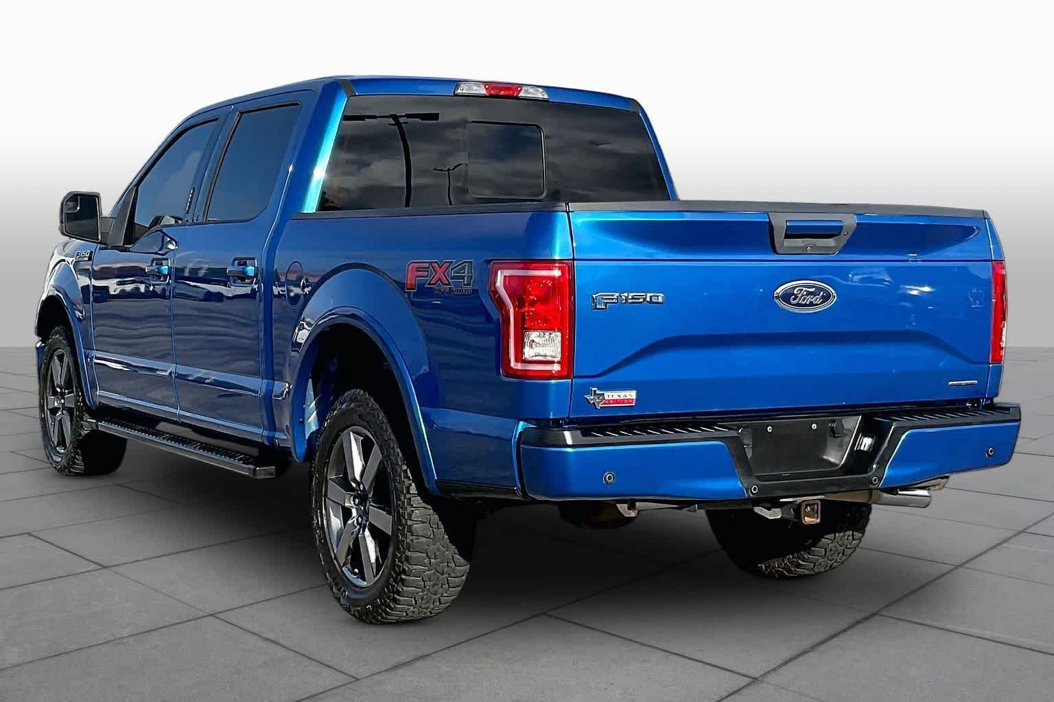 Used 2016 Blue Flame Metallic Ford XLT image 12
