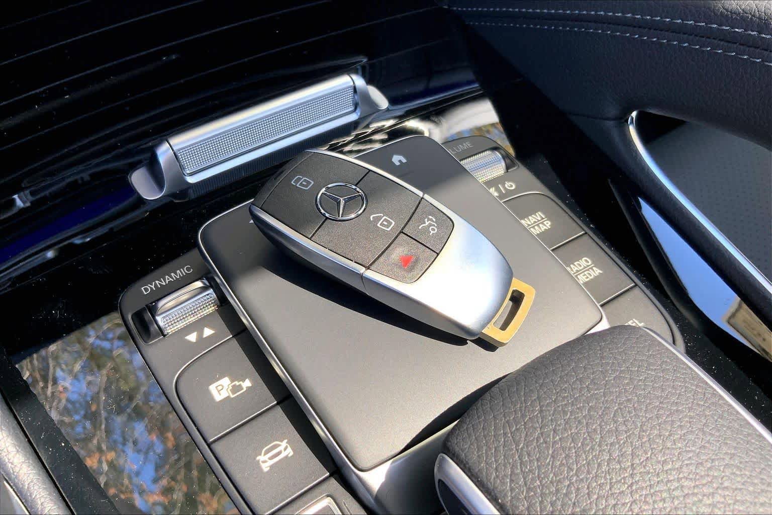 New 2026 Polar White Mercedes-Benz GLE 450 image 21