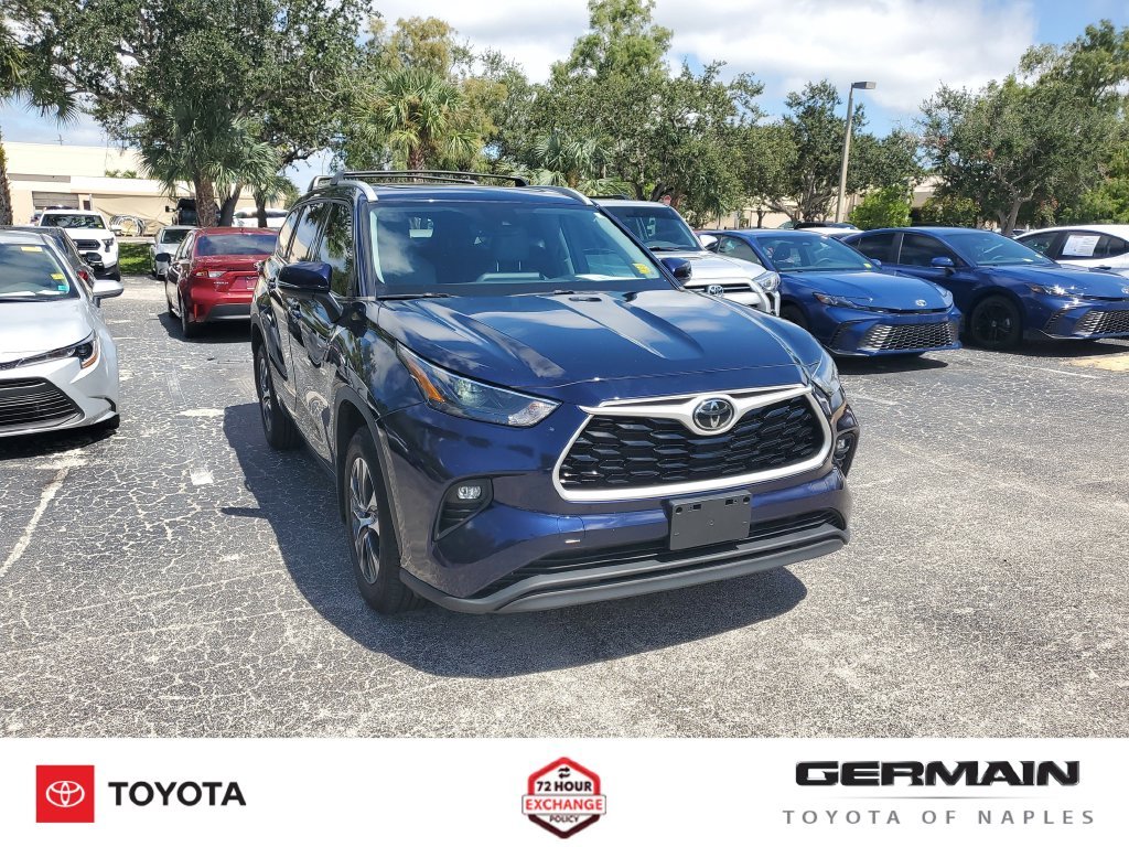 Used 2022 Blue Toyota XLE image 6
