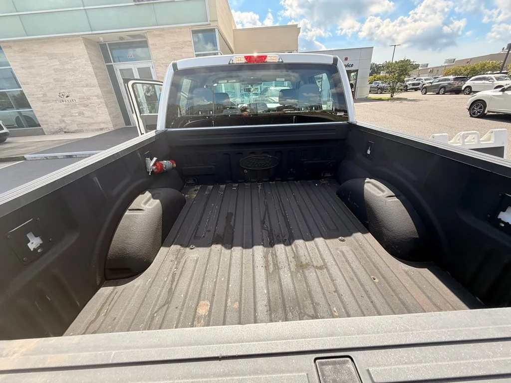 Used 2020 White Ford XL image 16