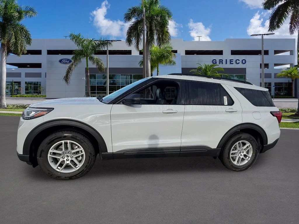 New 2027 White Ford 4DR RWD ACTIVE image 4
