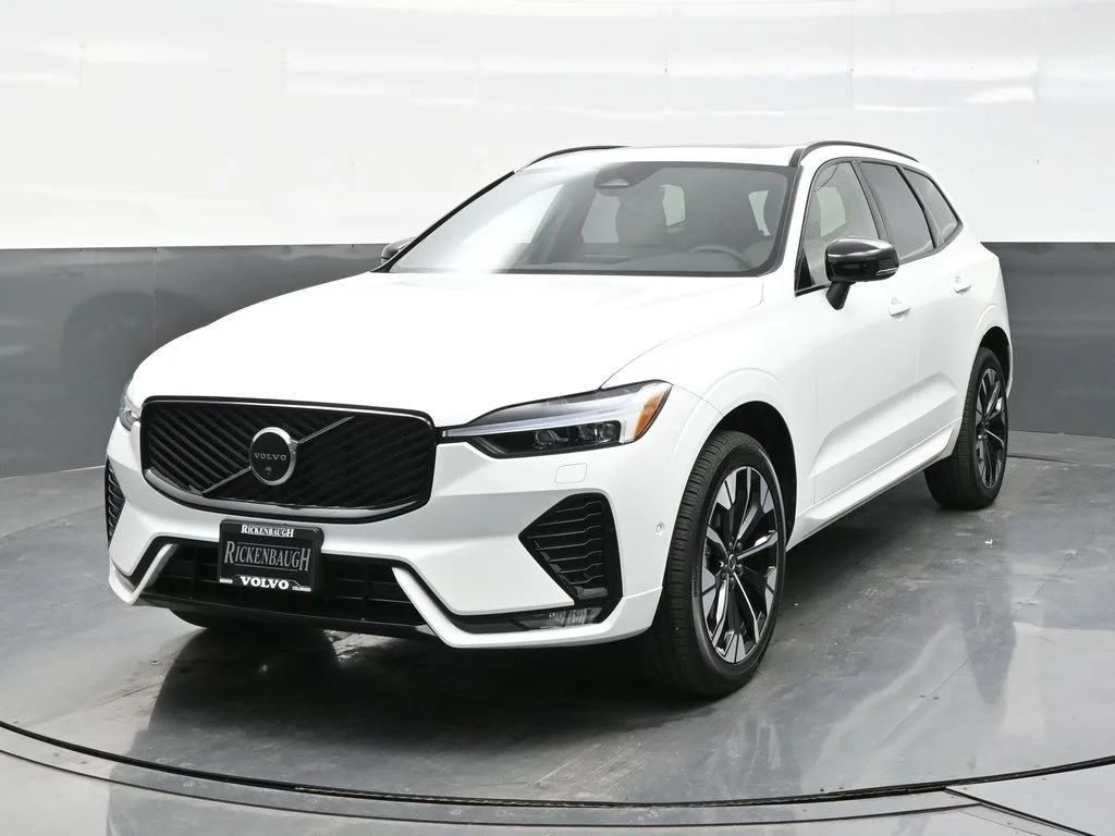 New 2026 Crystal White Volvo Plus image 2
