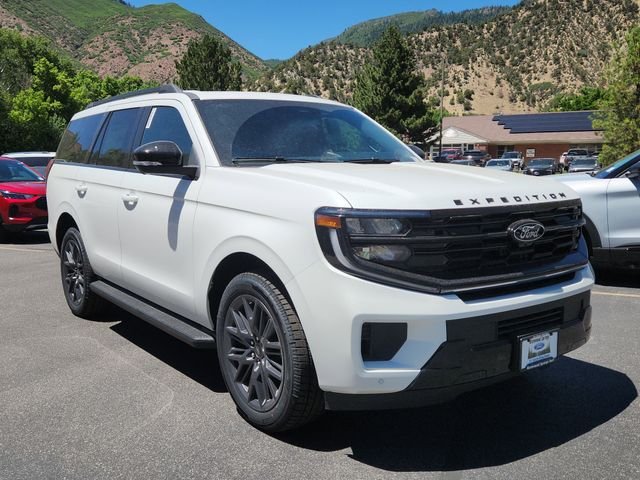 New 2026 Star White Metallic Tri-Coat Ford Platinum® image 1