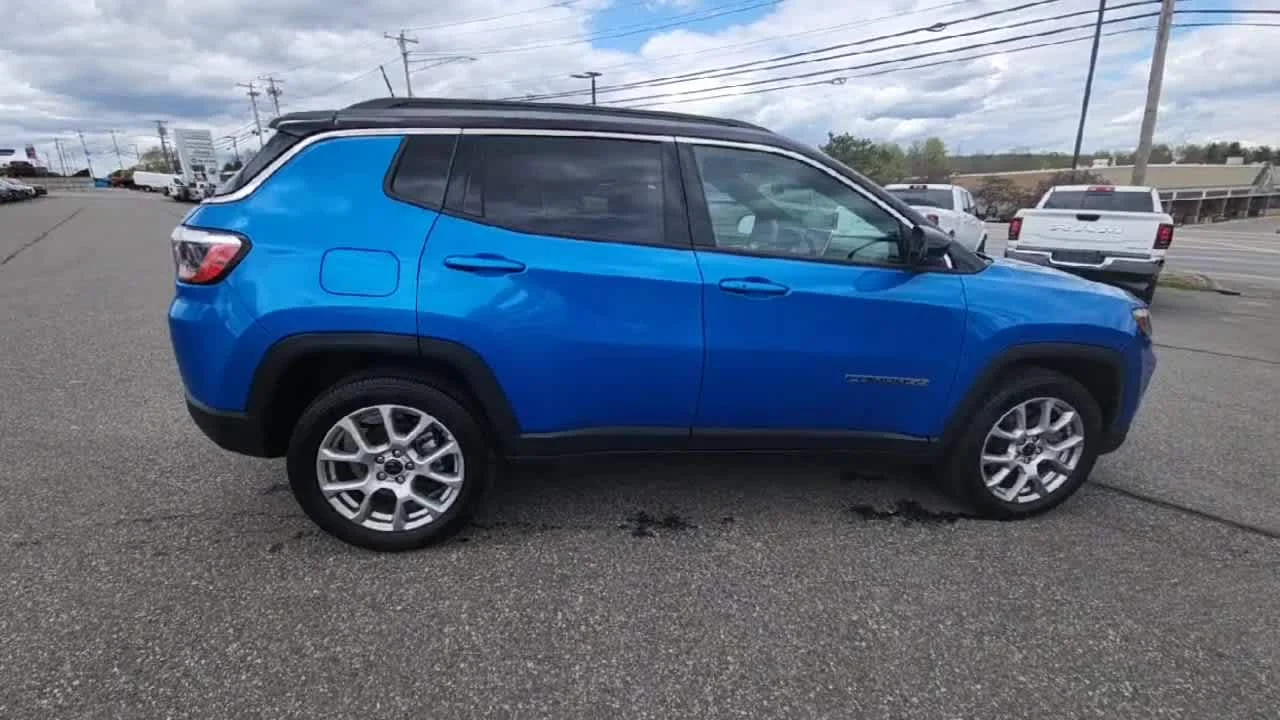 2025 Jeep Compass Limited - Photo 10