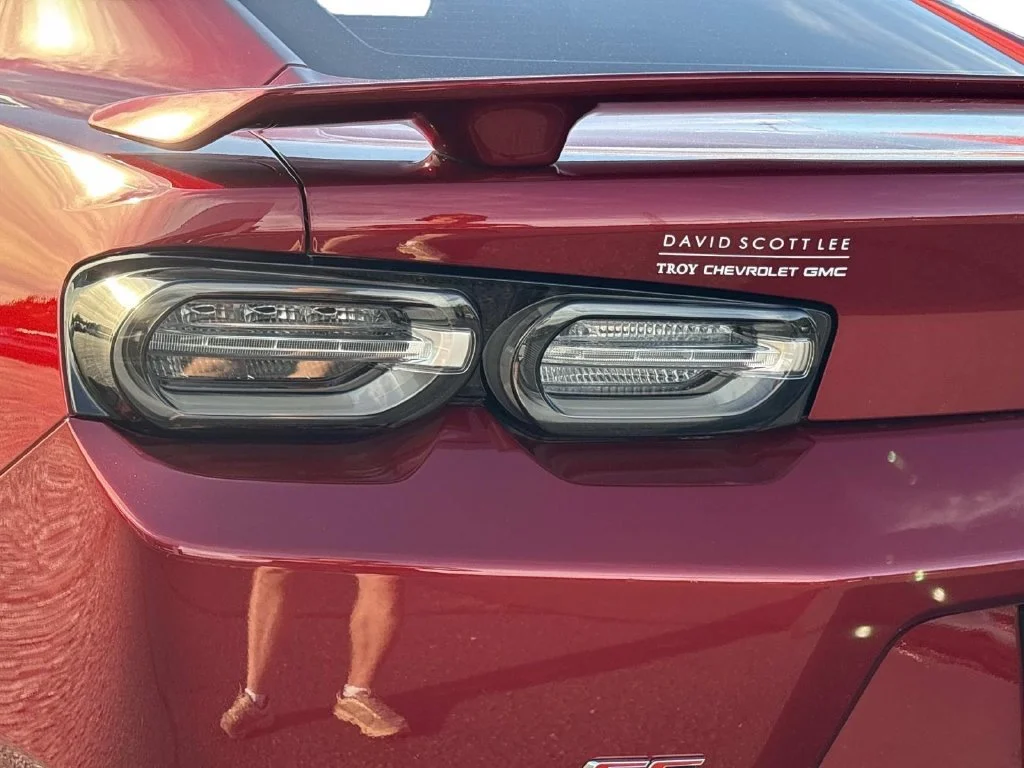 Used 2022 WILD CHERRY TINTCOAT Chevrolet 1SS image 11
