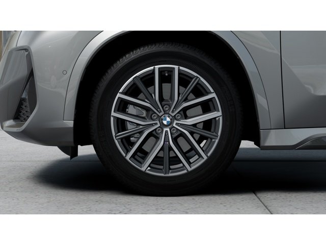 New 2026 Space Silver Metallic BMW xDrive28i image 7