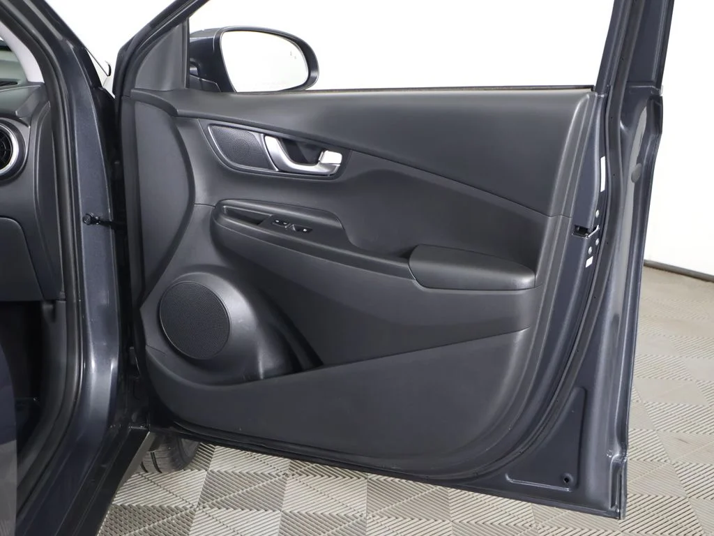 Used 2022 Gray Hyundai SEL image 25