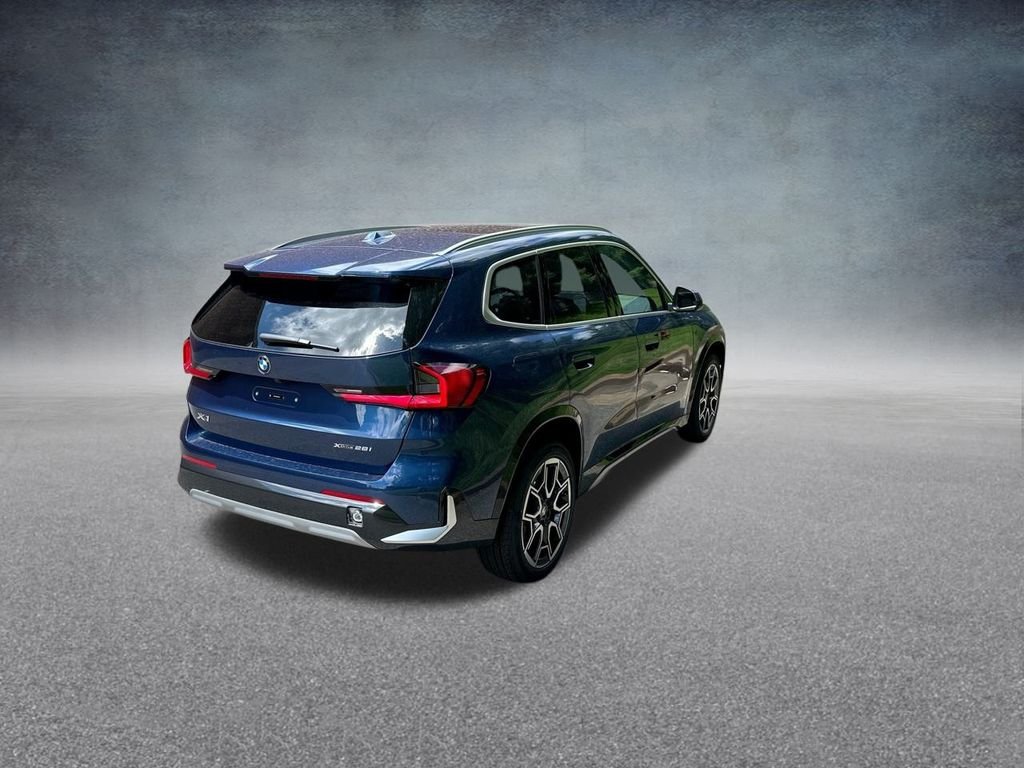 Used 2025 Blue BMW xDrive28i image 9