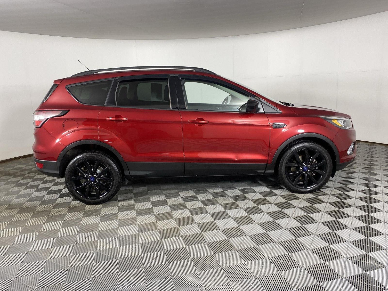 Used 2017 Ruby Red Metallic Tinted Clearcoat Ford SE image 8