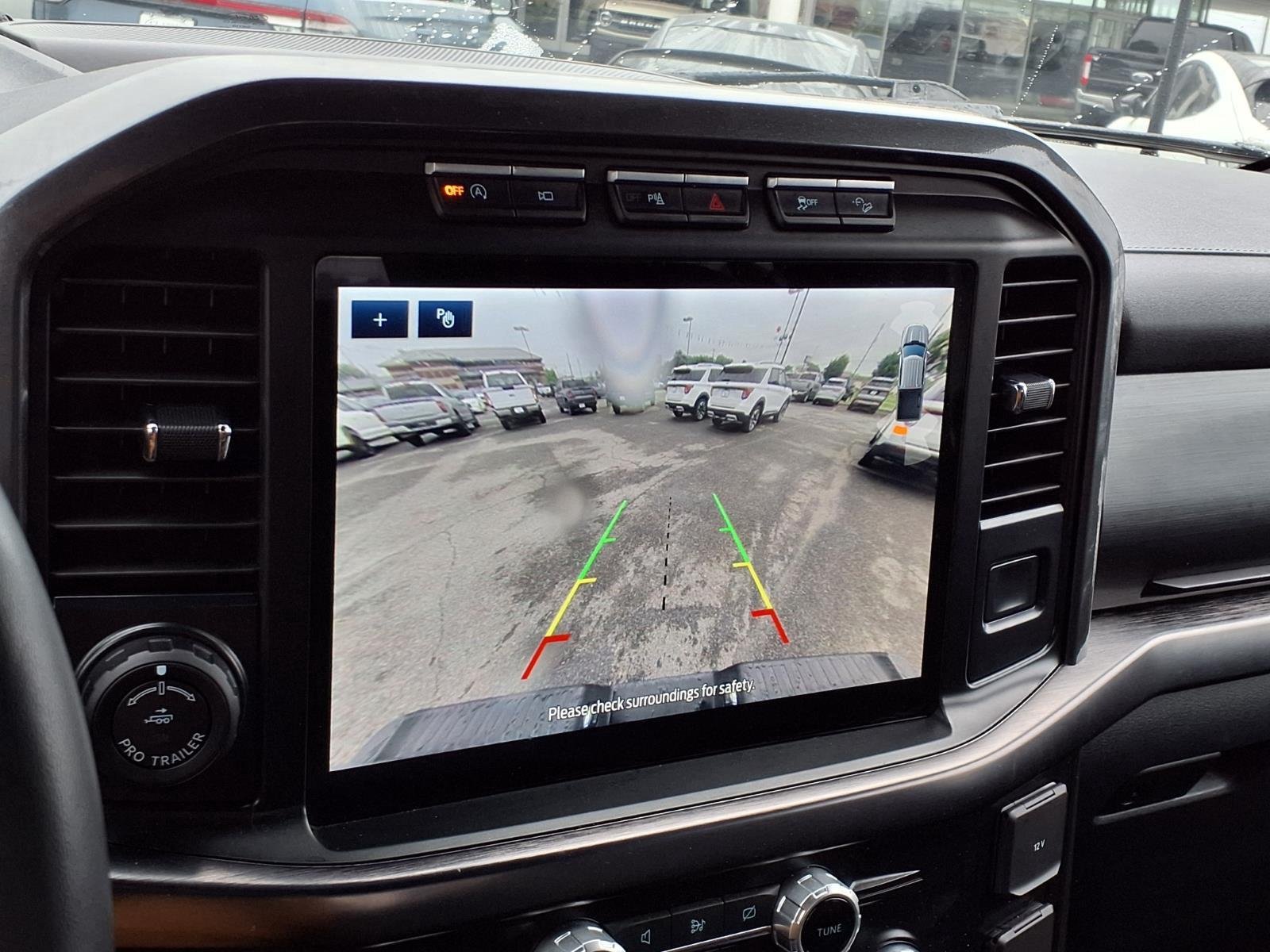 Used 2023 Silver Ford LARIAT image 4