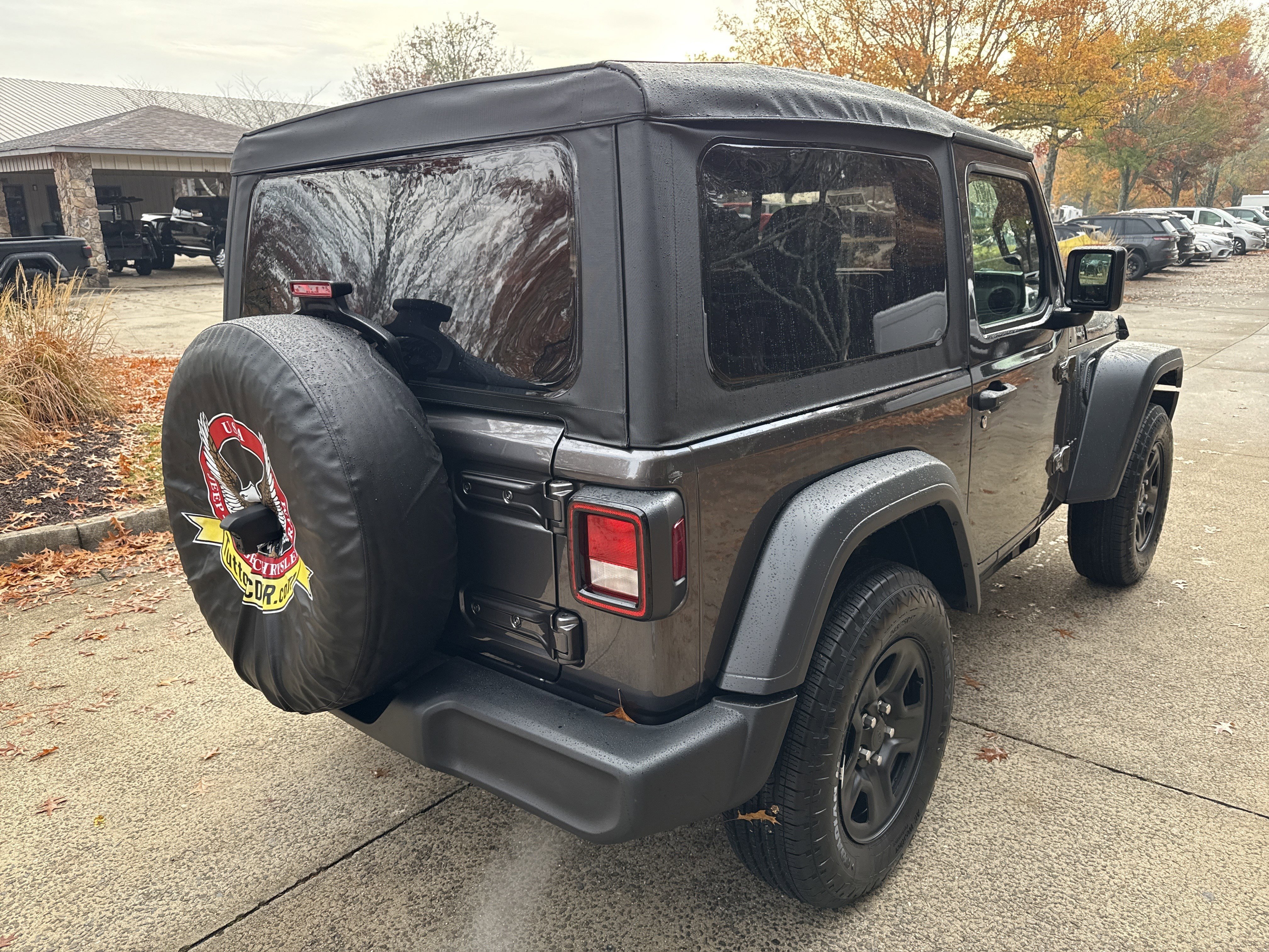 New 2026 Granite Crystal Metallic Clearcoat Jeep Sport image 7