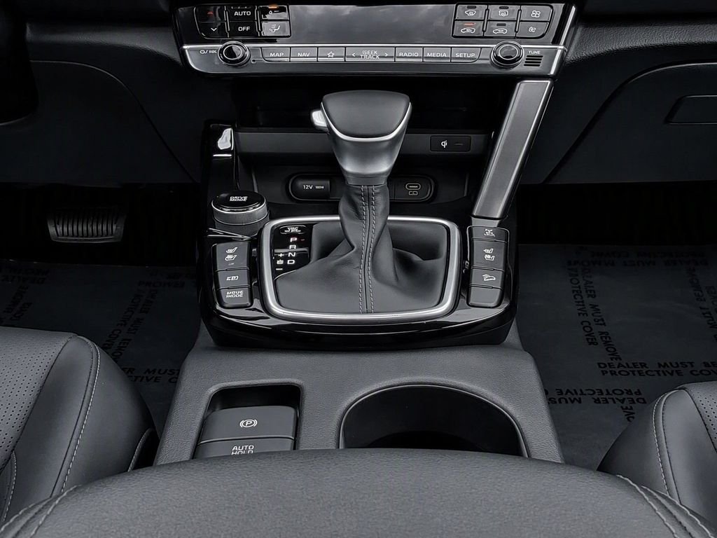 Used 2024 Fusion Black Kia SX image 23