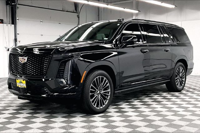 Used 2025 Black Raven Cadillac Sport Platinum image 13