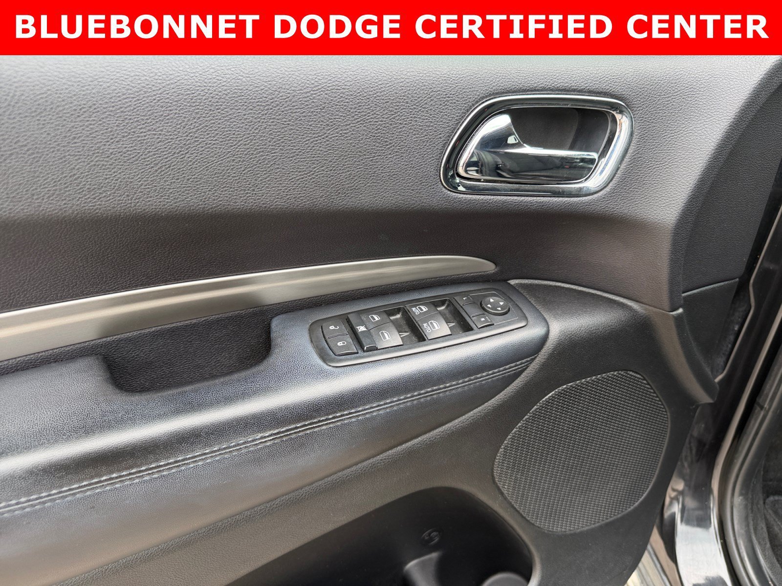 Used 2015 Brilliant Black Crystal Pearlcoat Dodge SXT image 10