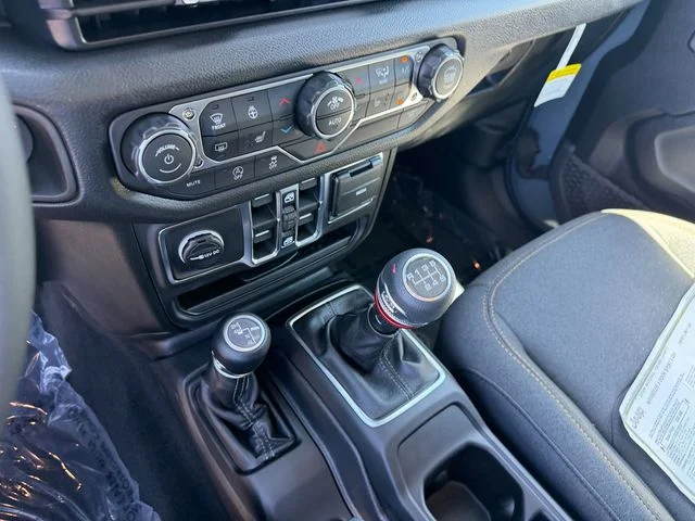 New 2026 Anvil Clearcoat Jeep Sport S image 22
