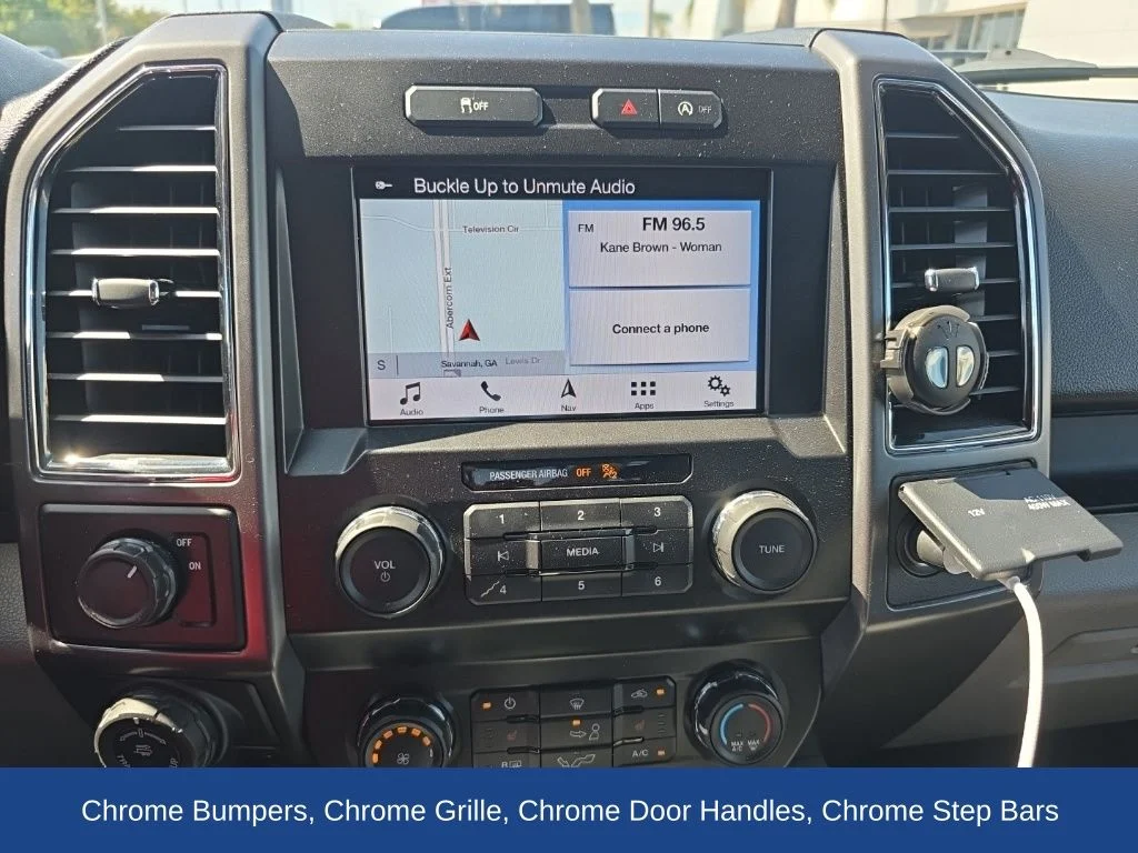 Used 2019 Ruby Red Metallic Tinted Clearcoat Ford XLT image 13