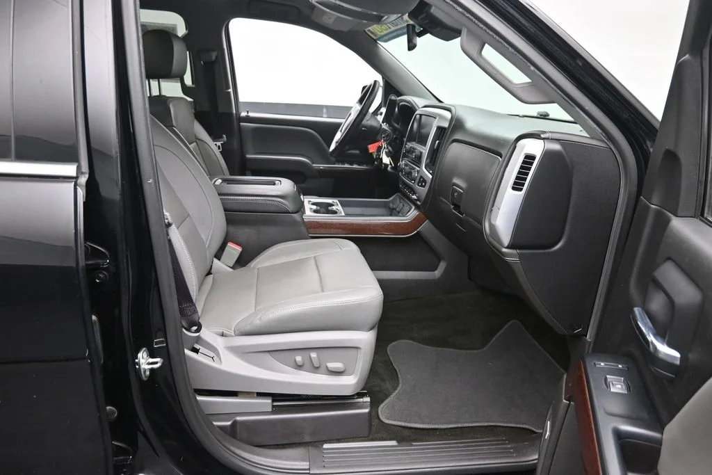 Certified Used 2017 Black GMC SLT image 9