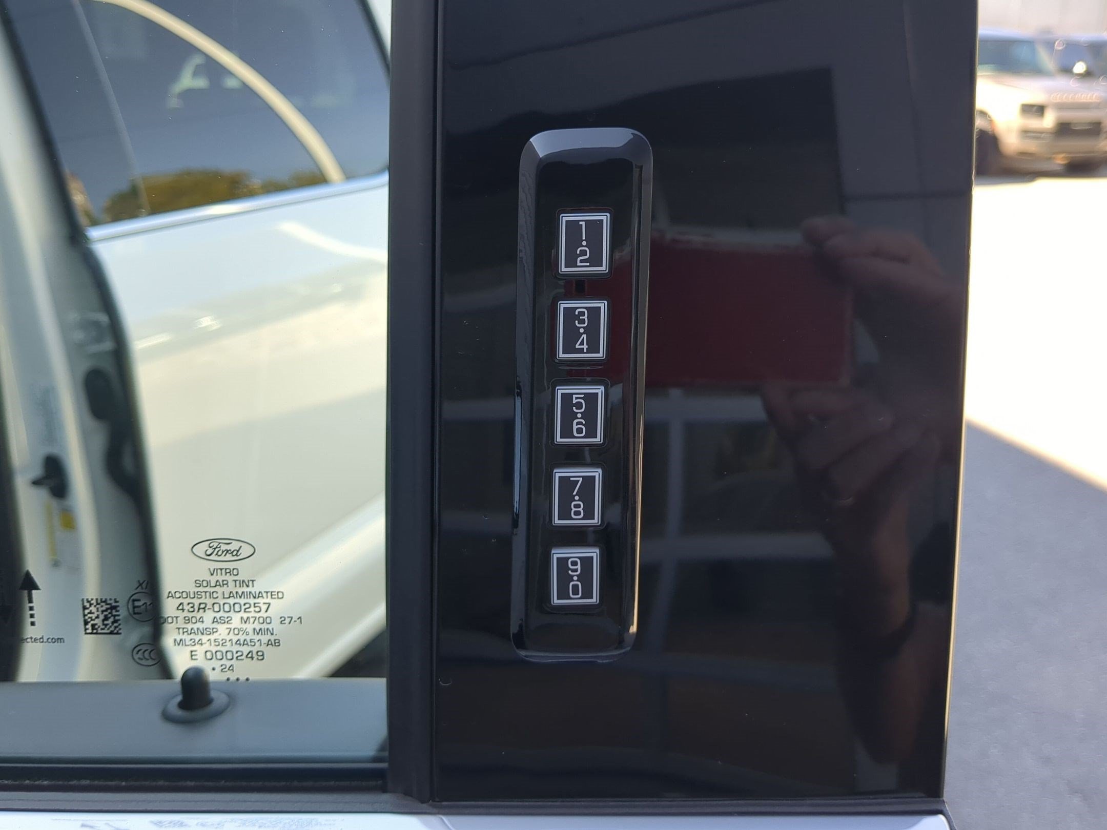 Used 2022 Star White Metallic Tri-Coat Ford Platinum image 12