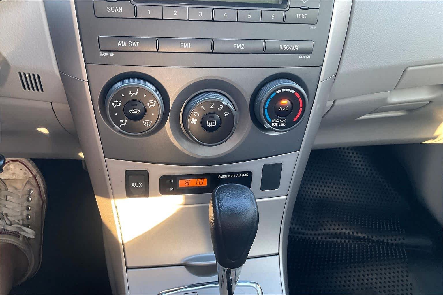 Used 2011 Classic Silver Metallic Toyota LE image 31