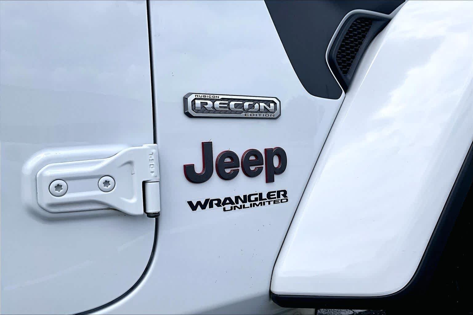 Used 2020 Bright White Clearcoat Jeep Rubicon image 31