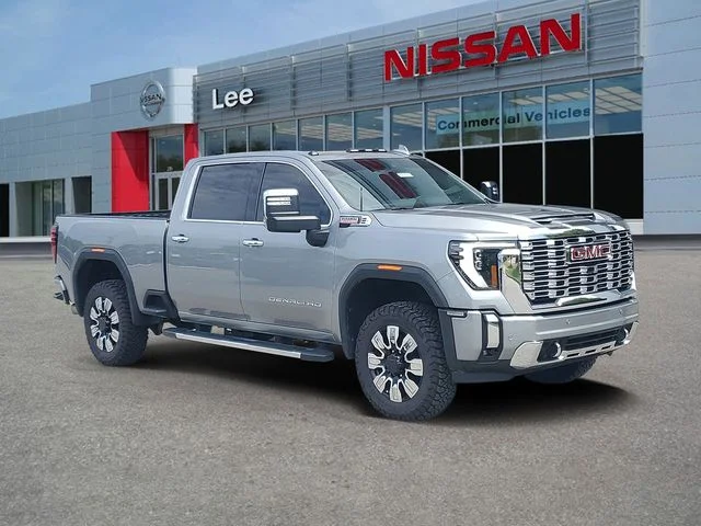 2024 GMC Sierra 4WD Crew Cab Standard Box Denali's photo