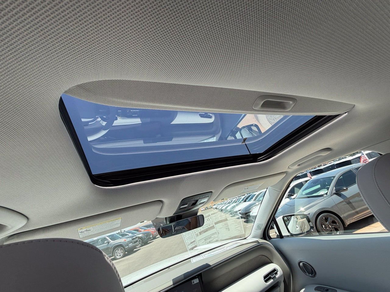 New 2026 White Hyundai SEL Premium image 39