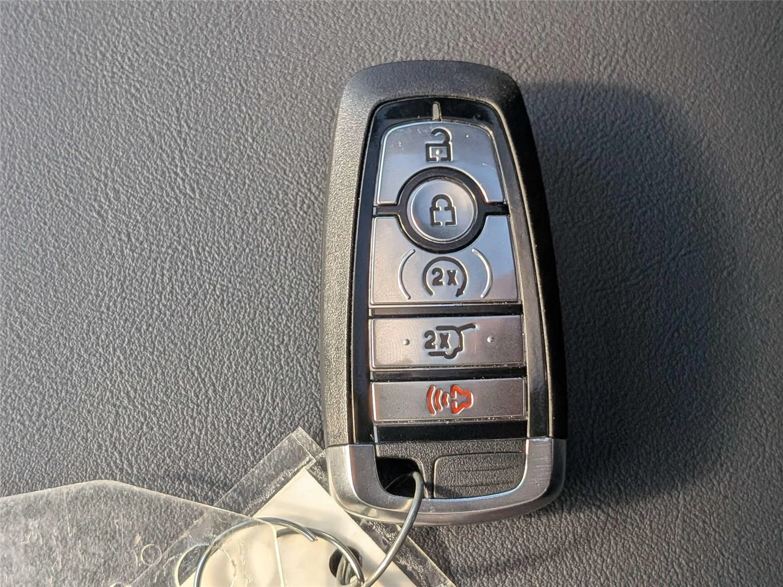 2026 Ford Explorer ST - Photo 34
