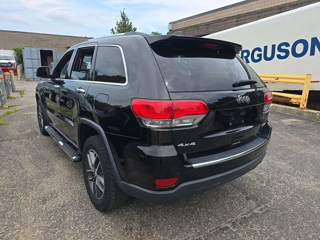 Certified Used 2018 Black Jeep Limited image 9