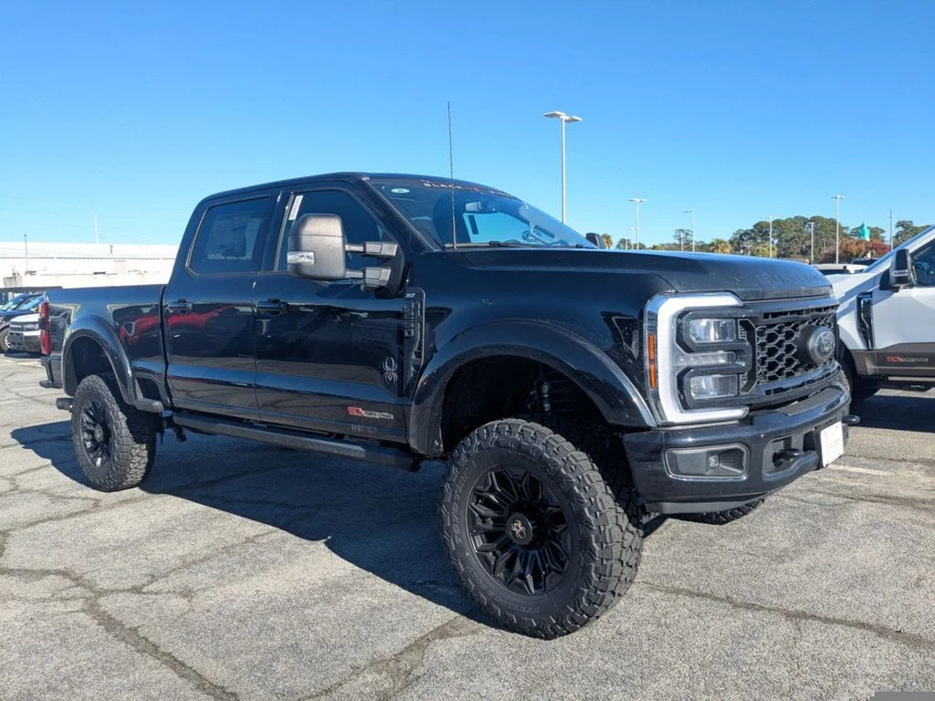 New 2026 Agate Black Metallic Ford XLT image 2