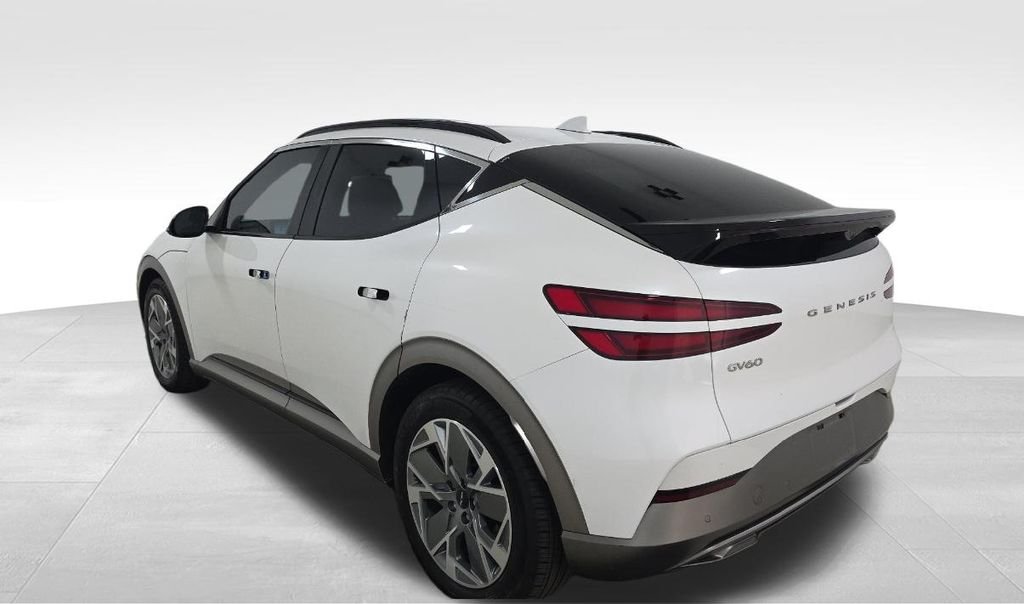 Used 2025 White Genesis Standard image 8