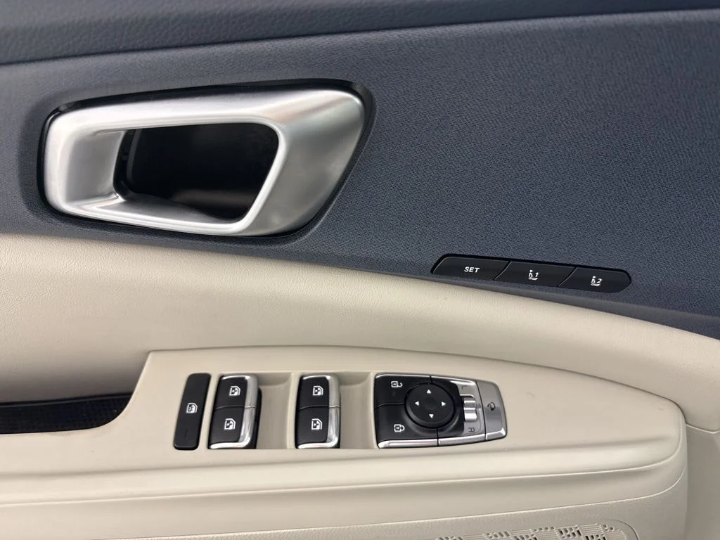 New 2026 Silver Kia EX image 26