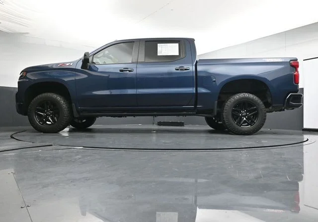 Used 2021 Blue Chevrolet LT Trail Boss image 28