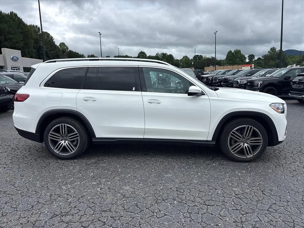 Used 2026 Polar White Mercedes-Benz GLS 450 image 9
