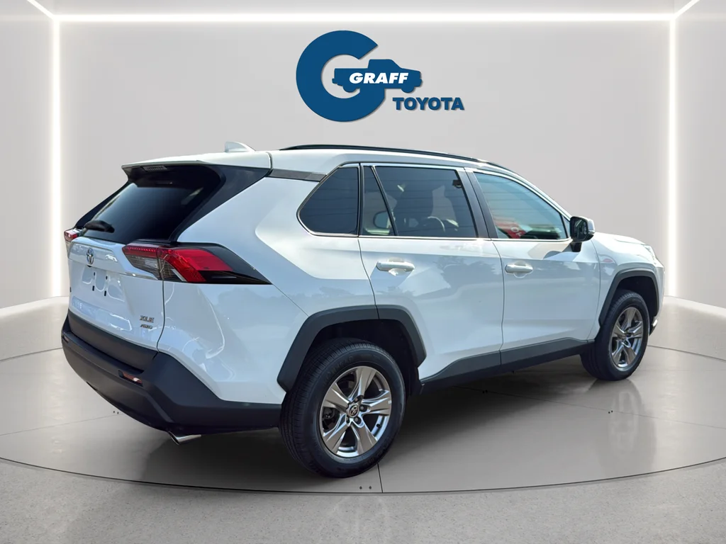 Used 2023 White Toyota XLE image 7