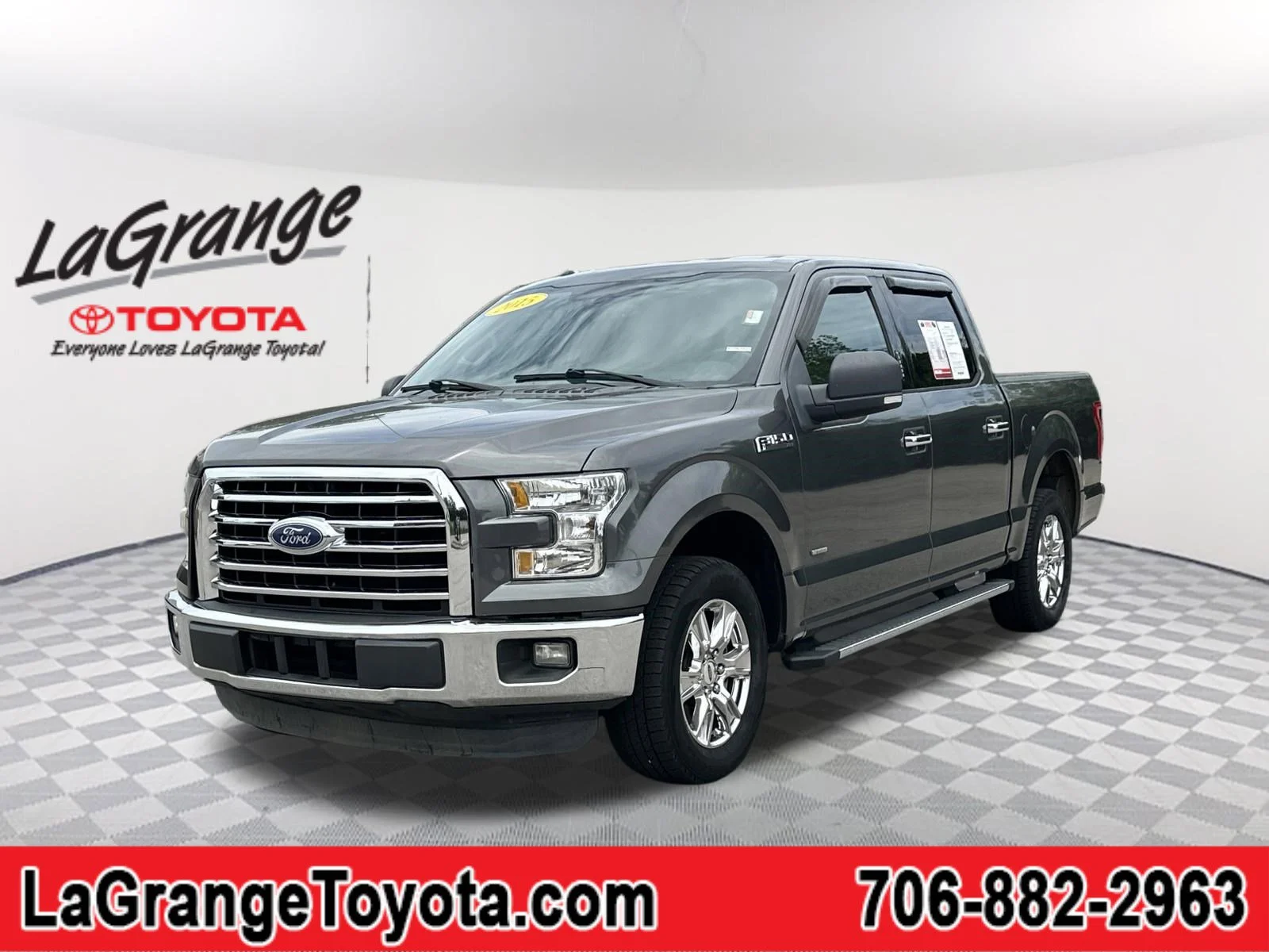 2015 Ford F-150 XLT SuperCrew 145-in's photo