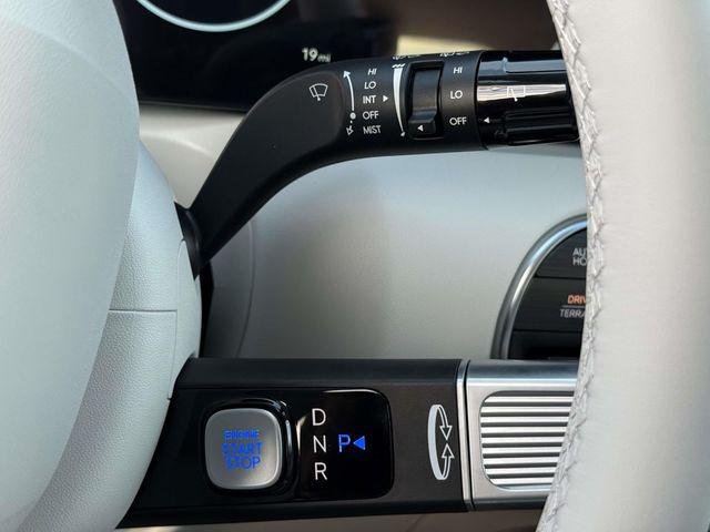 New 2026 White Hyundai SEL AWD image 25