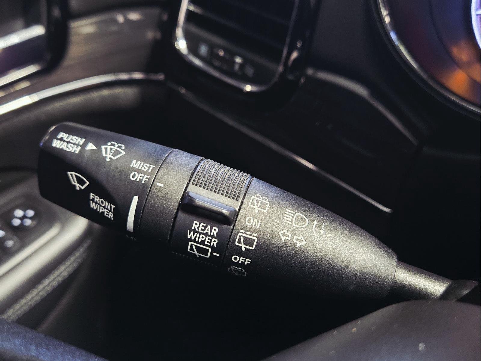 Used 2019 Diamond Black Jeep Overland image 39