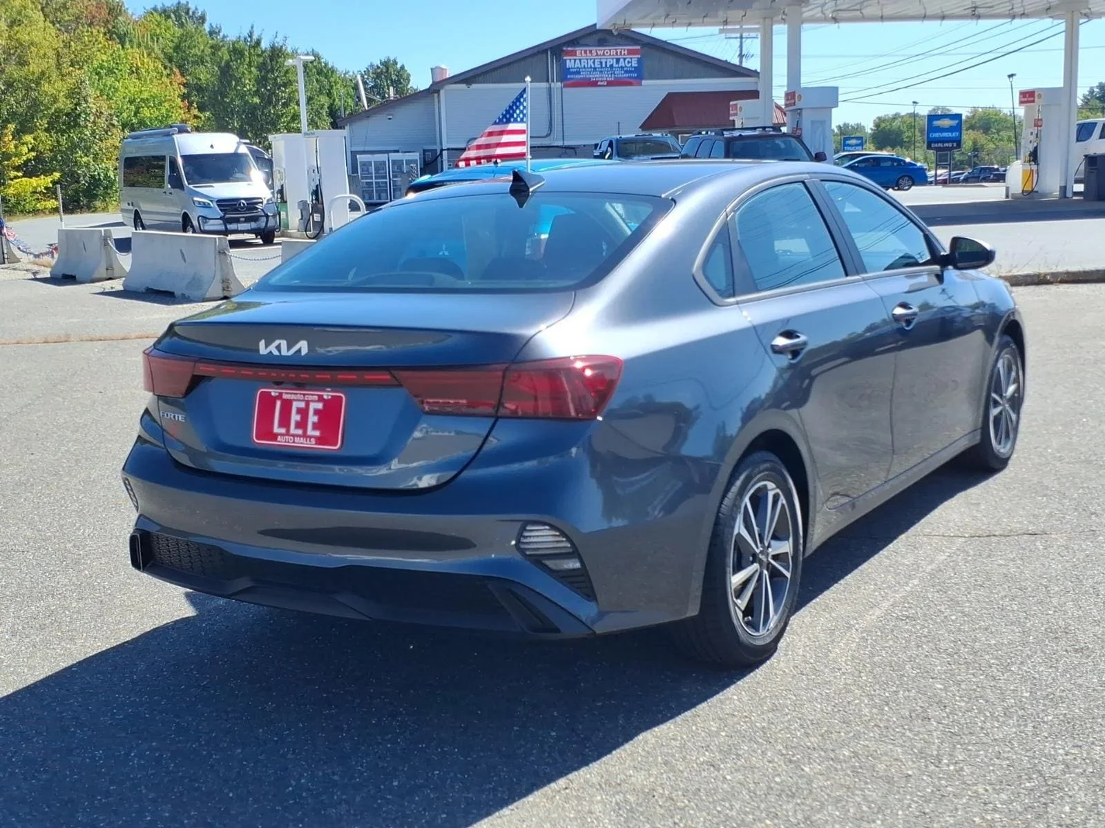 Used 2024 Gray Kia LXS image 5