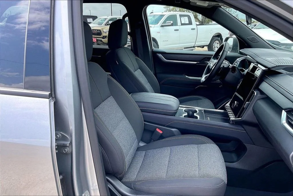 2025 GMC Acadia Elevation - Photo 29