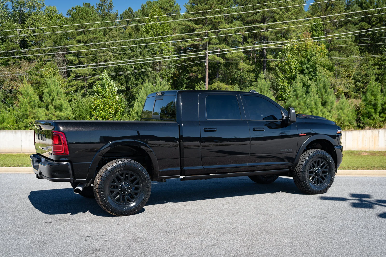 Used 2025 Black Ram Limited image 19