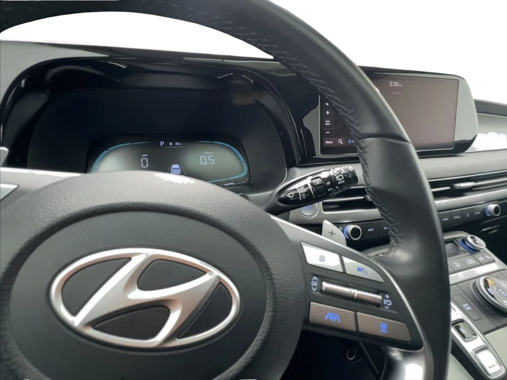 Used 2023 White Hyundai XRT image 43