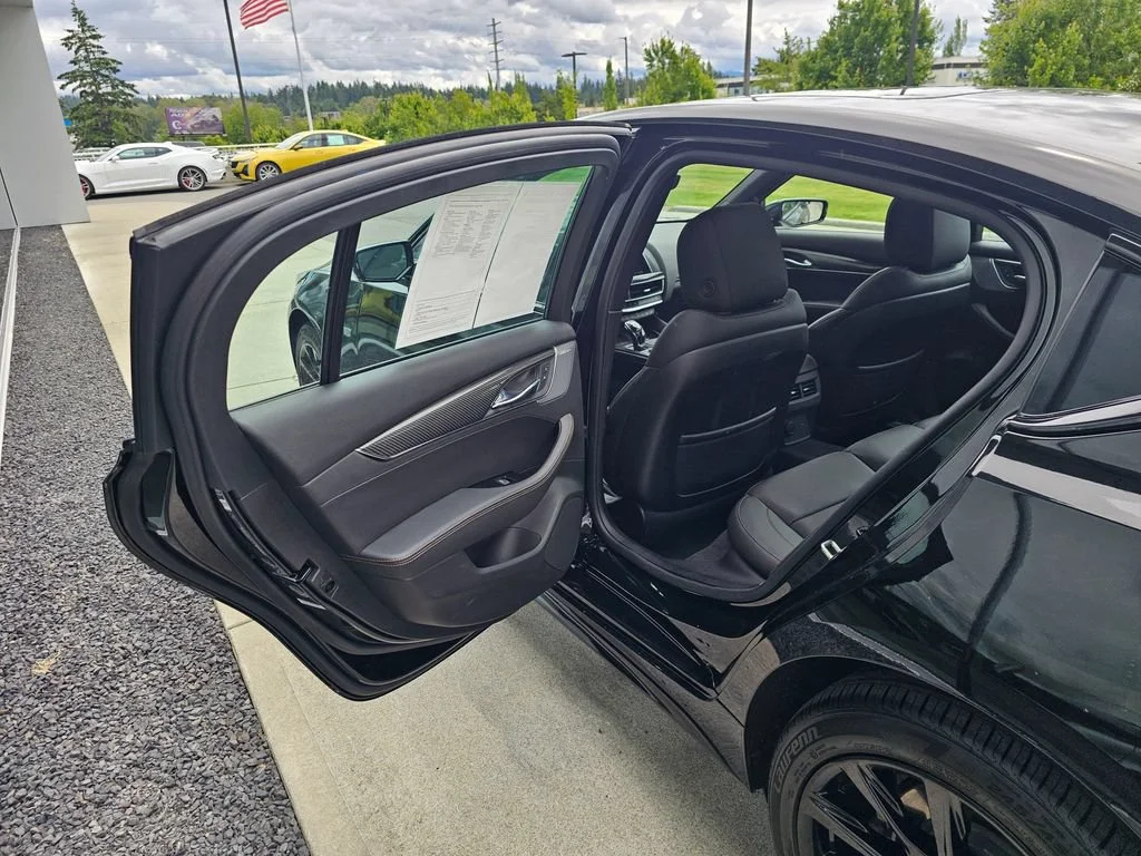 Used 2023 BLACK RAVEN Cadillac Sport image 15