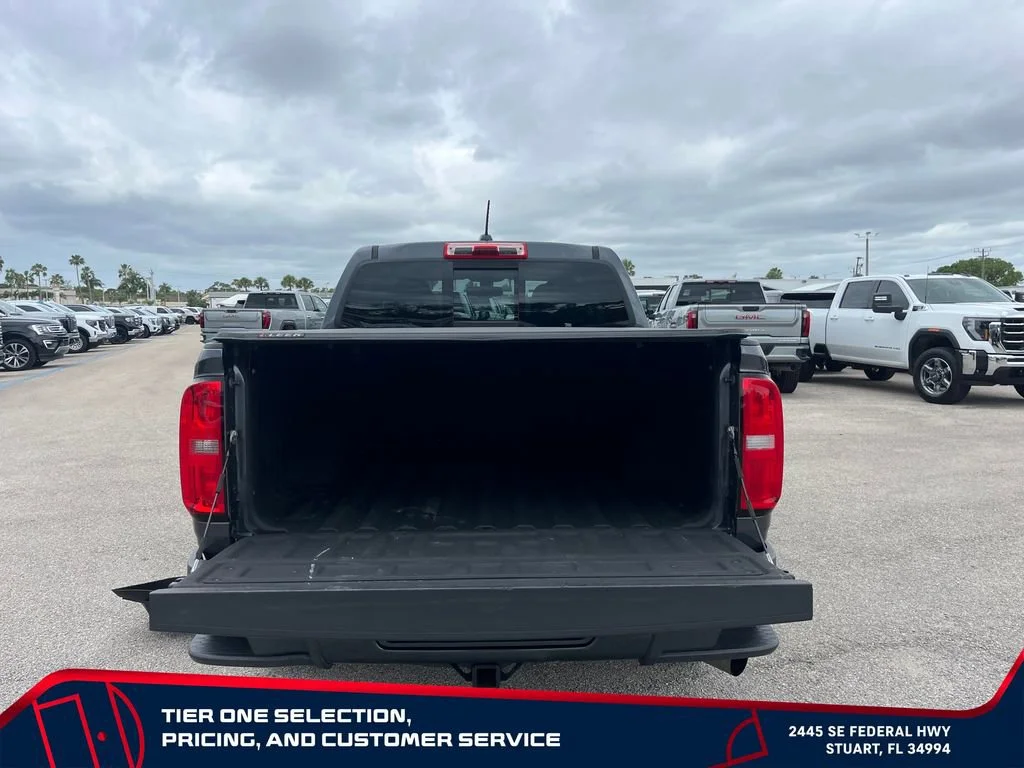 Used 2017 CYBER GRAY METALLIC Chevrolet 4WD Z71 image 15