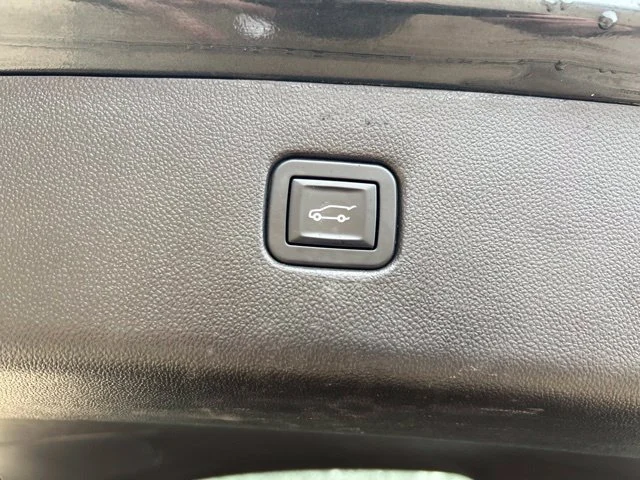 Used 2019 Gray Chevrolet RS image 38
